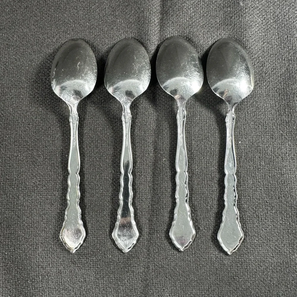 Oneida Satinique 18/8 Stainless Steel Teaspoon (Set of 4)